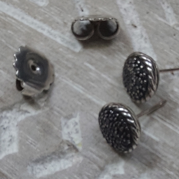 David Yurman black diamond earrings 8mm - Picture 6 of 6